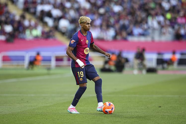 博主：李昂基本确定去英博；海港后防可能还有国脚级球员离队（博主称李昂基本将赴英博，海港后防或再有国脚级球员出走）