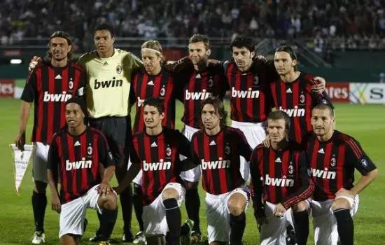 2-0胜韩国，熊猫杯实时积分榜中国U22登顶！（中国U22 2-0击败韩国，熊猫杯积分榜登顶！）