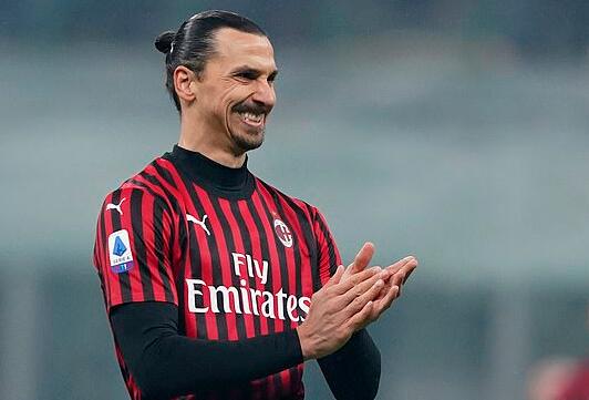 姆巴佩本赛季已打入5粒禁区外进球，为五大联赛球员最多（姆巴佩本赛季禁区外破门5次，五大联赛最多）