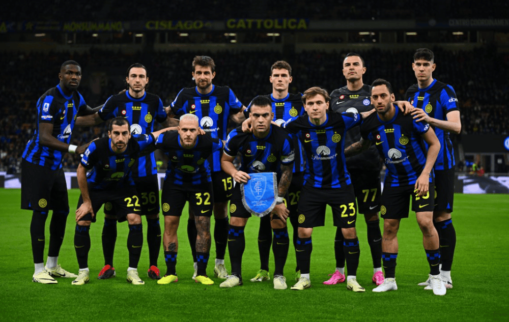 一己之力抹平分差！奎因第三节6中6狂轰21分5助攻（奎因单节神迹：第三节6投全中轰21分5助攻，一人掀起追分潮）