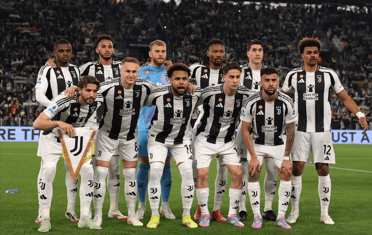 姆巴佩祝贺阿什拉夫当选非洲足球先生：爱你，你是非洲之王（姆巴佩贺阿什拉夫加冕非洲足球先生：爱你，非洲之王）