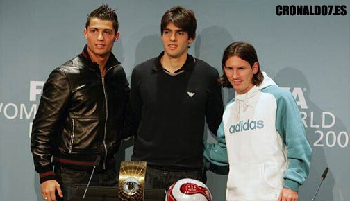 记者：尤文可能在冬窗拿洛卡特利和国米租借交换弗拉泰西（记者称尤文或在冬窗以洛卡特利与国米租借互换弗拉泰西）